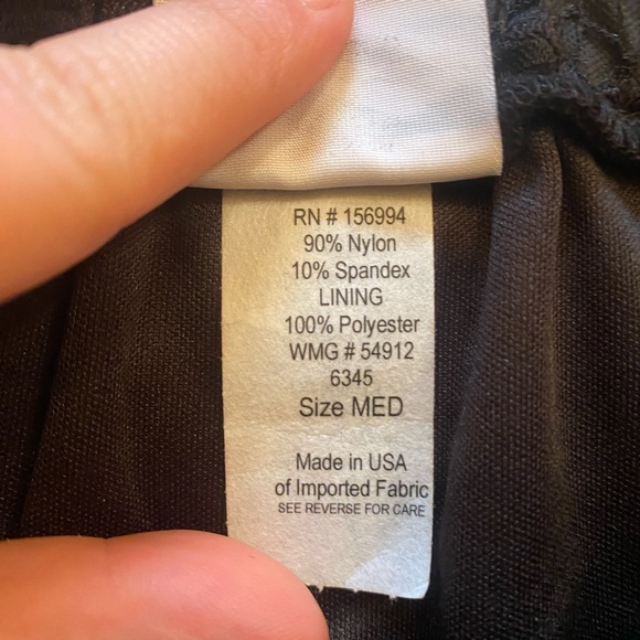 Black Lace Midi Pencil Skirt w/ Lining | Collections Etc. - Picture 5 of 5